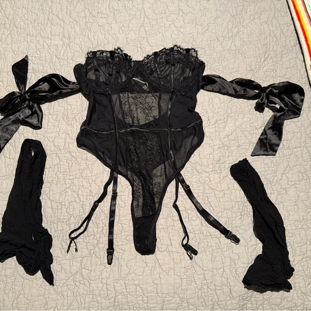 Elegant Black Lace Lingerie Set